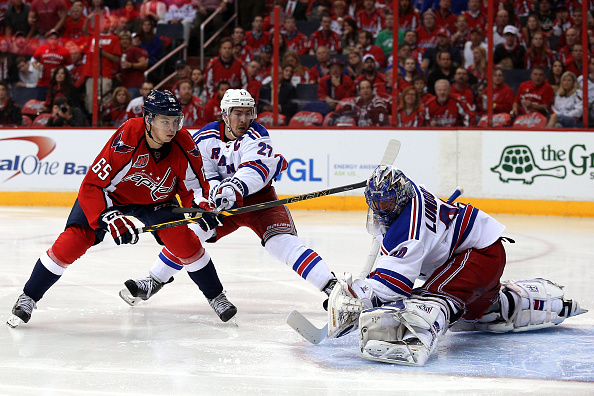 Burakovsky ja Capitals haluavat tänä vuonna selättää Rangersin.