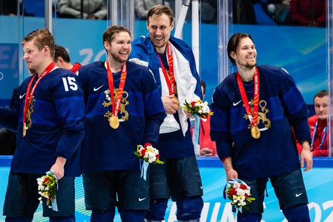 Olympialaisten tähdistökentällisessä mukana kaksi suomalaista – Juraj  Slafkovský valittiin arvokkaimmaksi pelaajaksi - MAAJOUKKUE  -  Uutiset  - Kaikki jääkiekosta